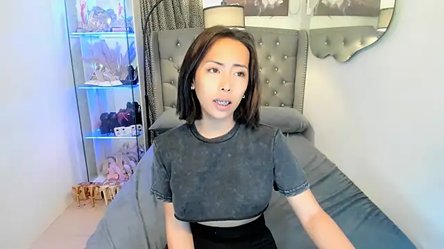 reighnempress online show from 01-06-26, 04:49