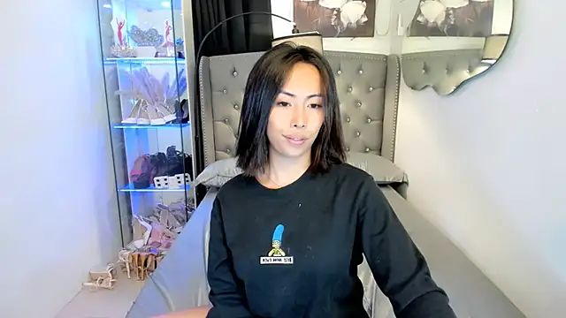 reighnempress online show from 03-05-26, 01:07