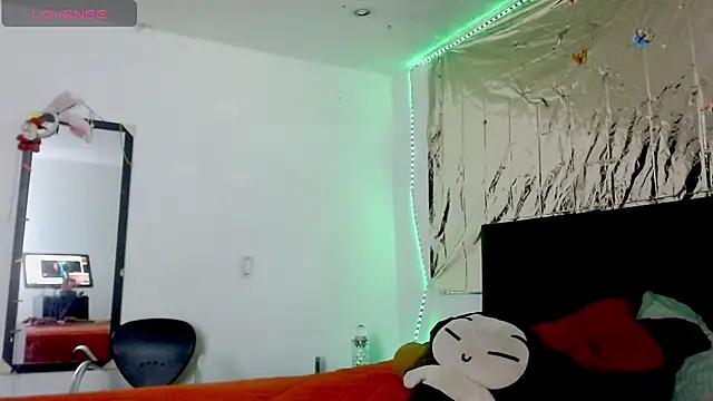 Snapshot of mussa_hott chatting on 05-08-26, 02:17 mussa hott online show from 05-08-26, 02:17