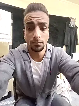 Snapshot of highguy chatting on 12-25-24, 07:14 highguy online show from 12-25-24, 07:14