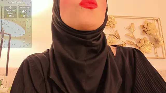 Snapshot of hanajameela chatting on 02-07-25, 11:45 hanajameela online show from 02-07-25, 11:45