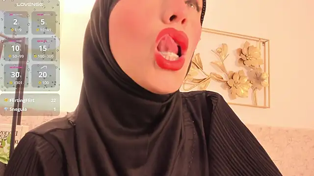 Snapshot of hanajameela chatting on 02-17-25, 12:05 hanajameela online show from 02-17-25, 12:05