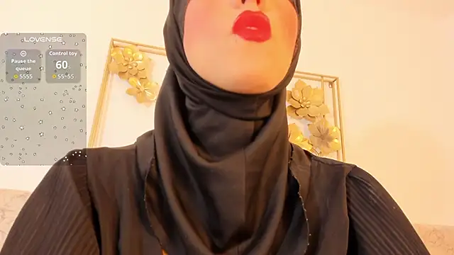 Snapshot of hanajameela chatting on 10-04-25, 11:41 hanajameela online show from 10-04-25, 11:41