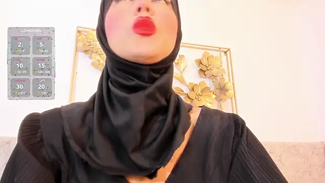 Snapshot of hanajameela chatting on 05-26-26, 12:12 hanajameela online show from 05-26-26, 12:12