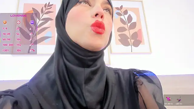 Snapshot of hanajameela chatting on 07-23-26, 12:47 hanajameela online show from 07-23-26, 12:47