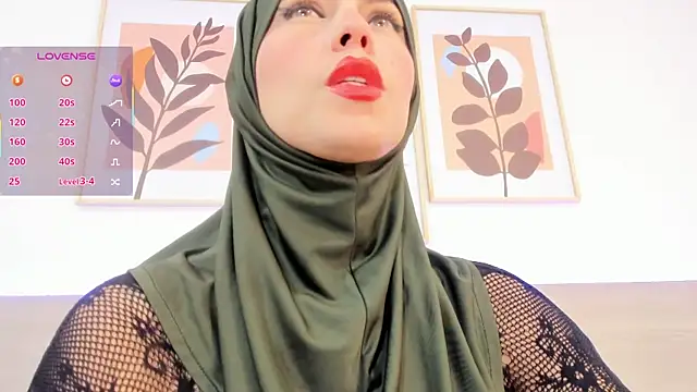 Snapshot of hanajameela chatting on 07-25-26, 12:14 hanajameela online show from 07-25-26, 12:14