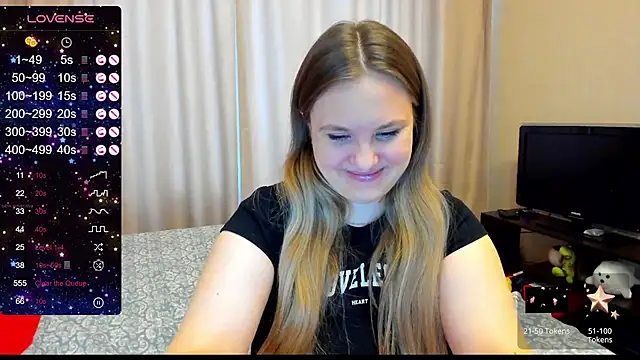 Snapshot of AlanaBrox chatting on 12-14-24, 08:34 AlanaBrox online show from 12-14-24, 08:34