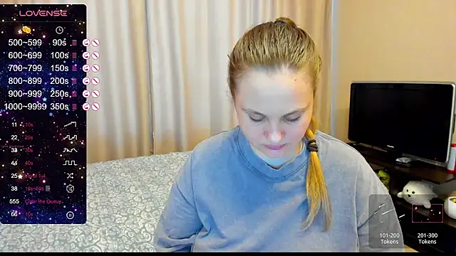 Snapshot of AlanaBrox chatting on 12-15-24, 11:23 AlanaBrox online show from 12-15-24, 11:23