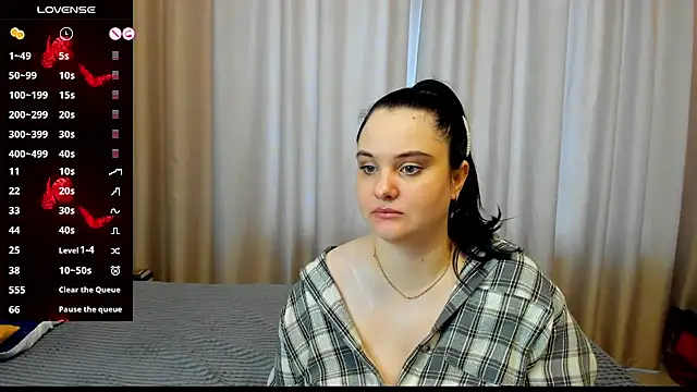 Snapshot of AlanaBrox chatting on 03-03-26, 10:32 AlanaBrox online show from 03-03-26, 10:32