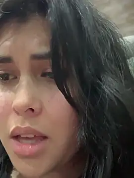 Alyaa s online show from 10-21-25, 04:46