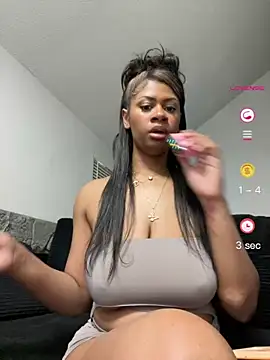 Snapshot of shawneebaby chatting on 04-28-26, 05:34 shawneebaby online show from 04-28-26, 05:34