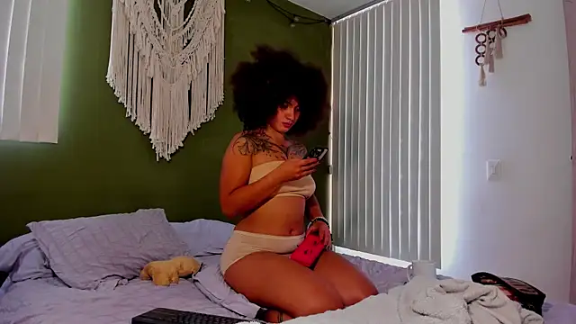 karlye 5 online show from 12-19-25, 06:59