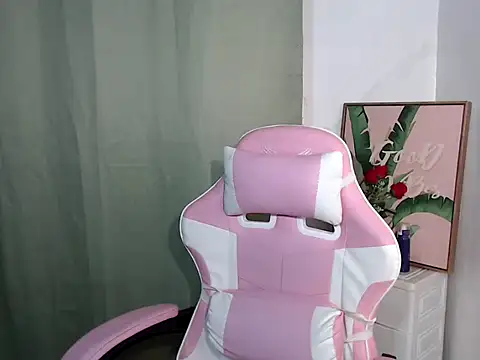 Snapshot of urfantacyjamaica chatting on 10-10-25, 10:09 urfantacyjamaica online show from 10-10-25, 10:09