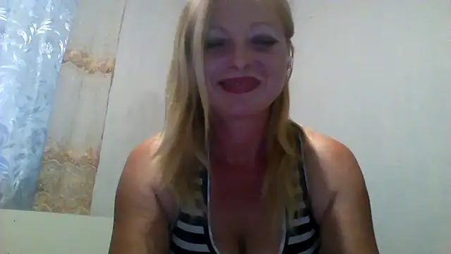 Snapshot of Lola_115 chatting on 06-11-26, 05:44 Lola 115 online show from 06-11-26, 05:44