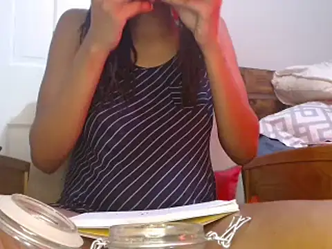 EmpressSunshine online show from 02-22-25, 01:22