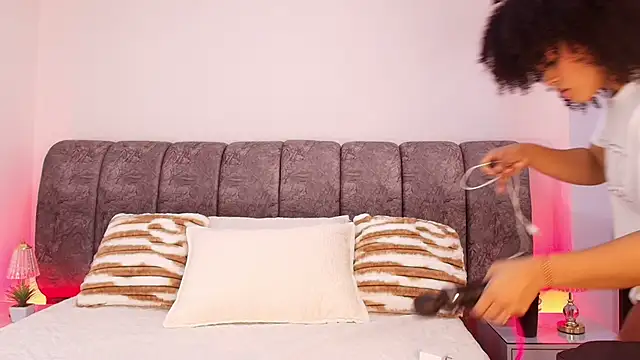 naia blessed online show from 11-11-25, 07:14