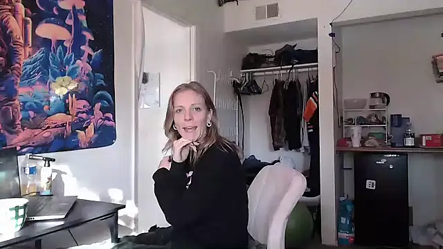 Snapshot of coryandthepeach chatting on 12-04-24, 05:11 coryandthepeach online show from 12-04-24, 05:11