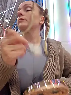 Bondgirl 013 online show from 12-21-25, 01:51