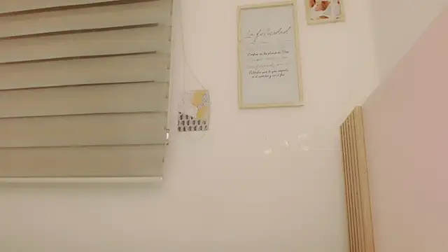 Snapshot of Elen__Sweet chatting on 01-24-25, 01:24 Elen  Sweet online show from 01-24-25, 01:24