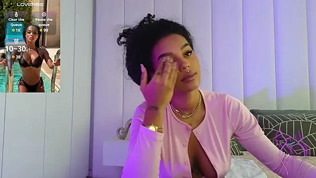 Snapshot of KimiBrown chatting on 12-07-24, 08:55 KimiBrown online show from 12-07-24, 08:55