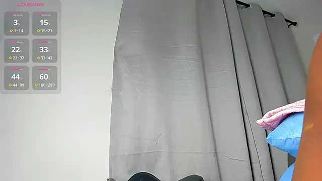 Snapshot of caroline_tovar chatting on 04-04-26, 04:55 caroline tovar online show from 04-04-26, 04:55