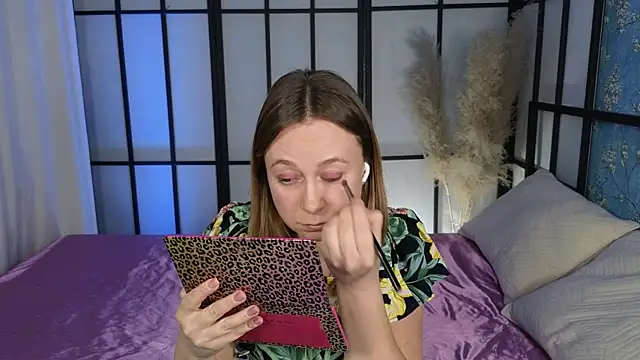 BrookeEvans online show from 02-07-25, 03:52