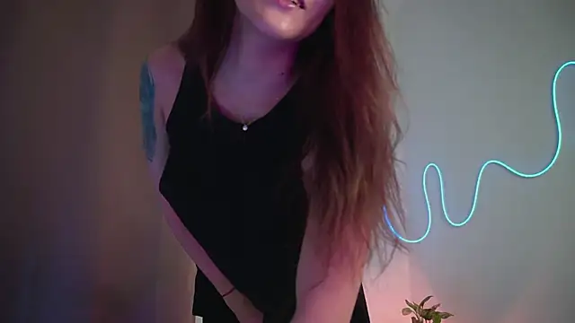 HannaMoom online show from 12-18-24, 01:26