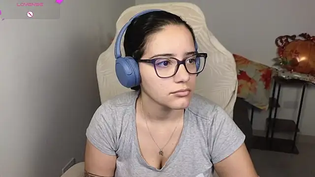 blue  moon  online show from 11-29-25, 06:22