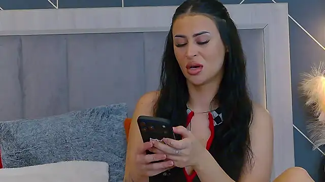 EmyLaveau online show from 02-06-26, 06:29