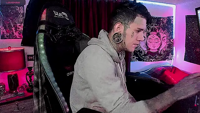 josh  ackerman online show from 12-25-24, 03:18