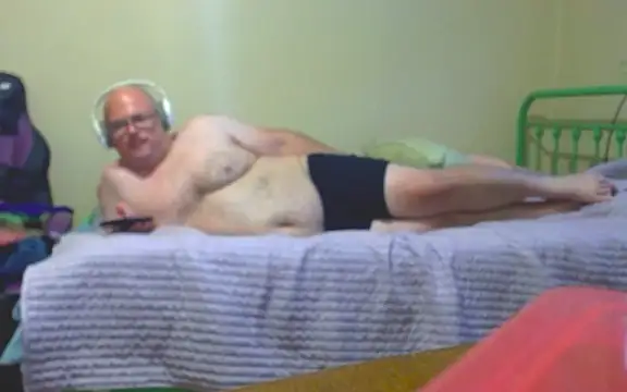 fuckmechuck online show from 09-29-25, 02:11