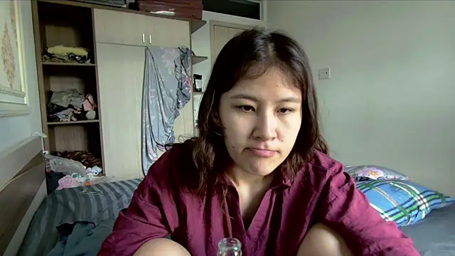 Riz girl online show from 07-27-26, 10:00