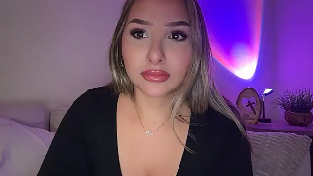 Snapshot of lustfulsmiles chatting on 04-30-26, 12:00 lustfulsmiles online show from 04-30-26, 12:00
