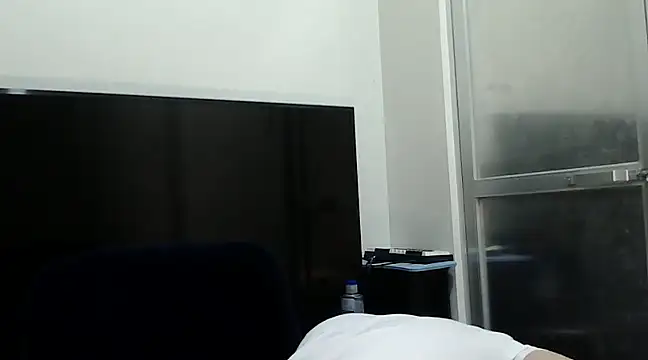 Snapshot of alfonsoasiancutie chatting on 12-28-24, 10:14 alfonsoasiancutie online show from 12-28-24, 10:14