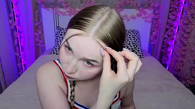Snapshot of LilyStarlight chatting on 04-30-26, 03:46 LilyStarlight online show from 04-30-26, 03:46