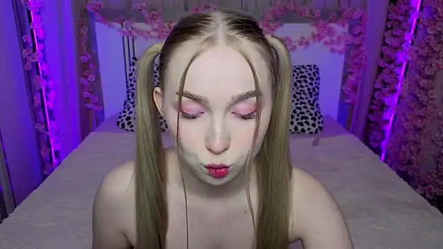 Snapshot of LilyStarlight chatting on 05-02-26, 04:50 LilyStarlight online show from 05-02-26, 04:50