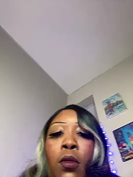 Snapshot of NikkiNoelanii chatting on 03-02-25, 10:14 NikkiNoelanii online show from 03-02-25, 10:14