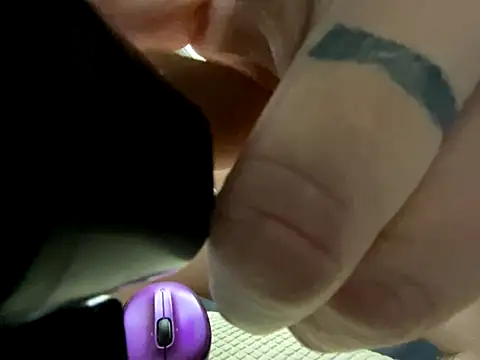 Snapshot of WhiteChocalate_69 chatting on 10-26-25, 07:42 WhiteChocalate 69 online show from 10-26-25, 07:42