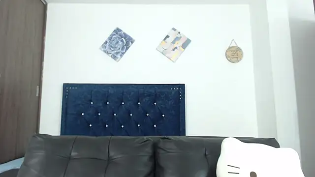 QueenSquirt  online show from 03-21-25, 07:35