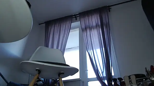 MadameKatrina online show from 10-08-25, 01:20