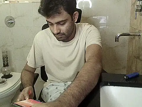 Snapshot of king_kong_india1 chatting on 10-05-25, 05:28 king kong india1 online show from 10-05-25, 05:28