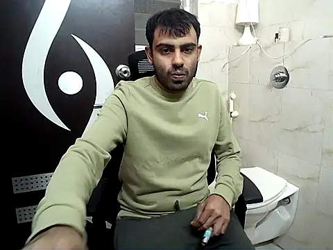 Snapshot of king_kong_india1 chatting on 01-12-26, 11:26 king kong india1 online show from 01-12-26, 11:26