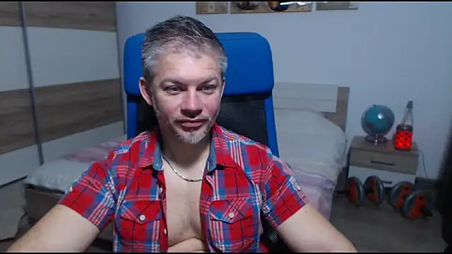 RobbyShawz online show from 11-19-25, 05:18