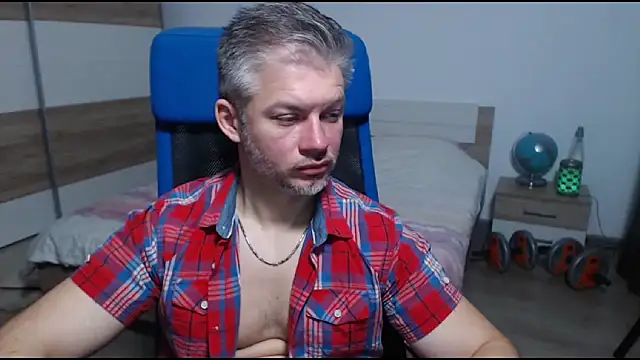 RobbyShawz online show from 11-19-25, 06:19