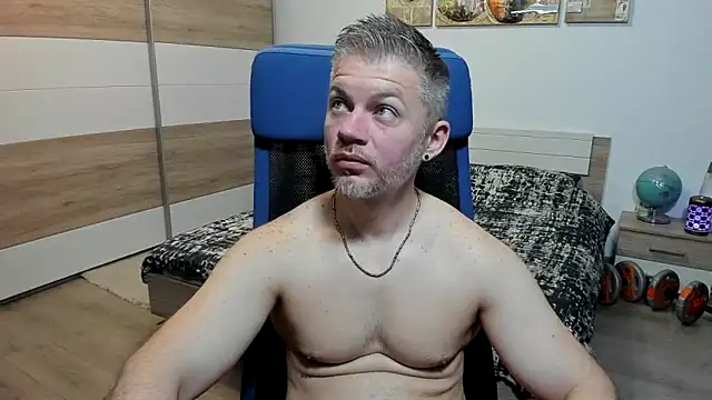 RobbyShawz online show from 05-09-26, 04:28