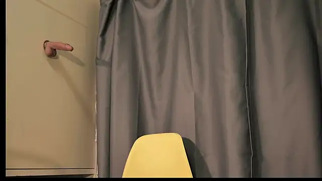 Snapshot of asiahot_liam chatting on 11-06-25, 11:33 asiahot liam online show from 11-06-25, 11:33