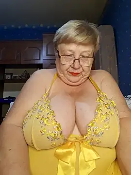 Snapshot of Lena_Gaby chatting on 09-10-25, 07:36 Lena Gaby online show from 09-10-25, 07:36