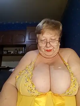 Snapshot of Lena_Gaby chatting on 12-02-25, 08:26 Lena Gaby online show from 12-02-25, 08:26