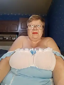 Snapshot of Lena_Gaby chatting on 12-05-25, 07:10 Lena Gaby online show from 12-05-25, 07:10