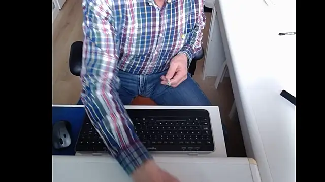 dutchpornking online show from 02-25-25, 02:33